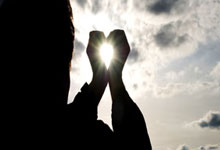 马赛逆转晋级，勇猛表现令人惊叹