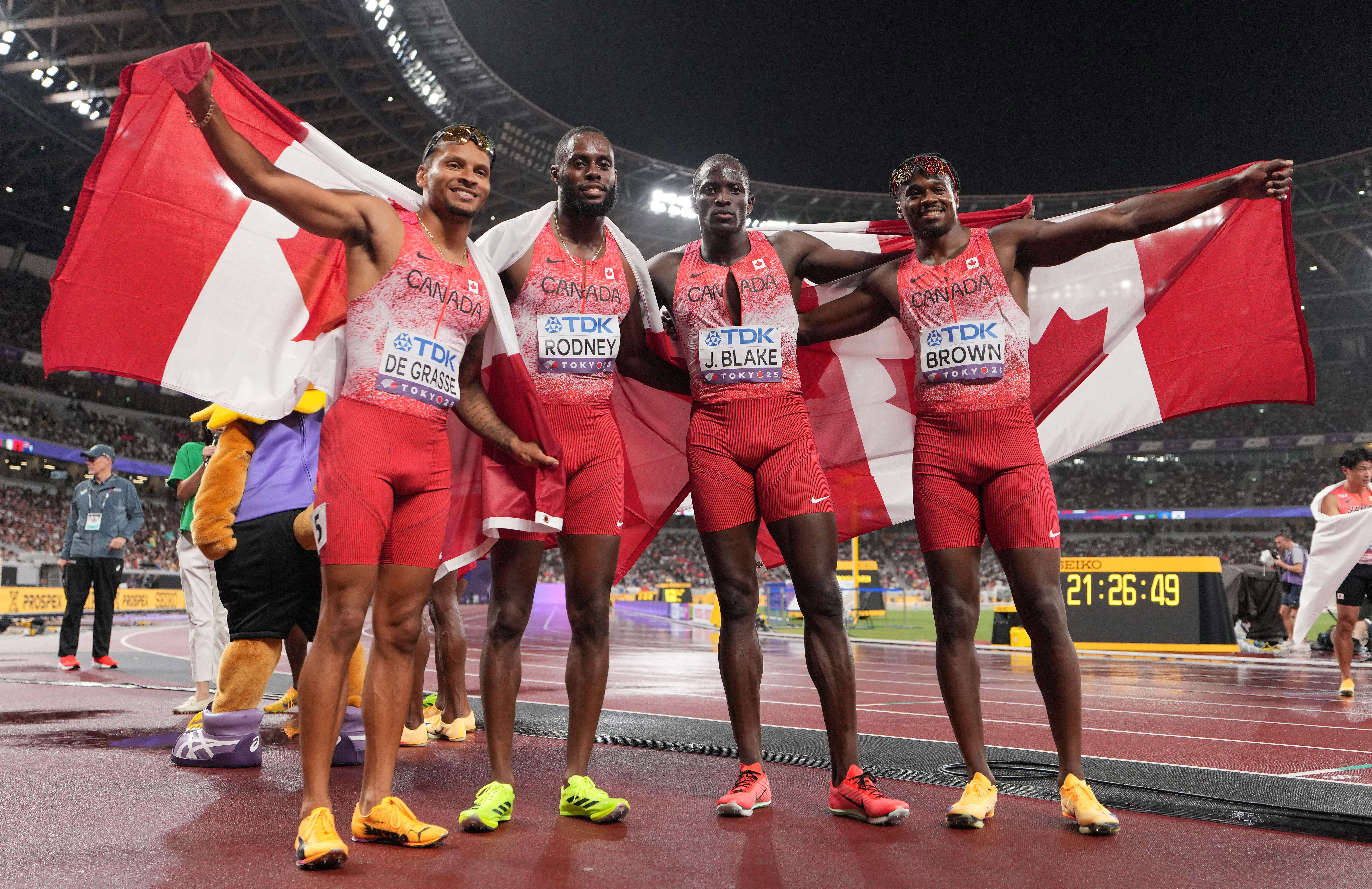 加拿大田径选手闪耀赛场，刷新纪录