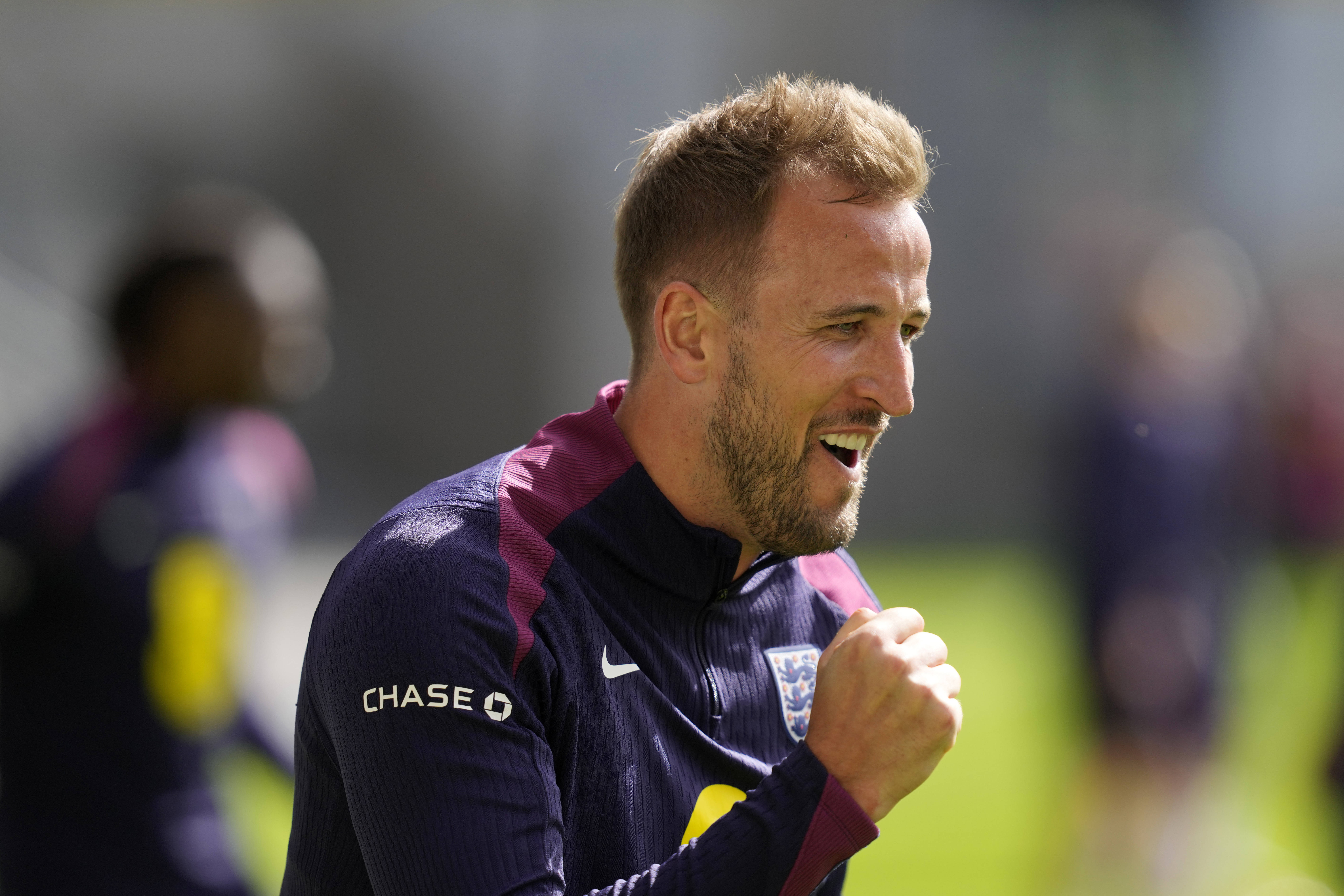 爱游戏在线-英格兰队轻松取胜，实力展现无与伦比的简单介绍