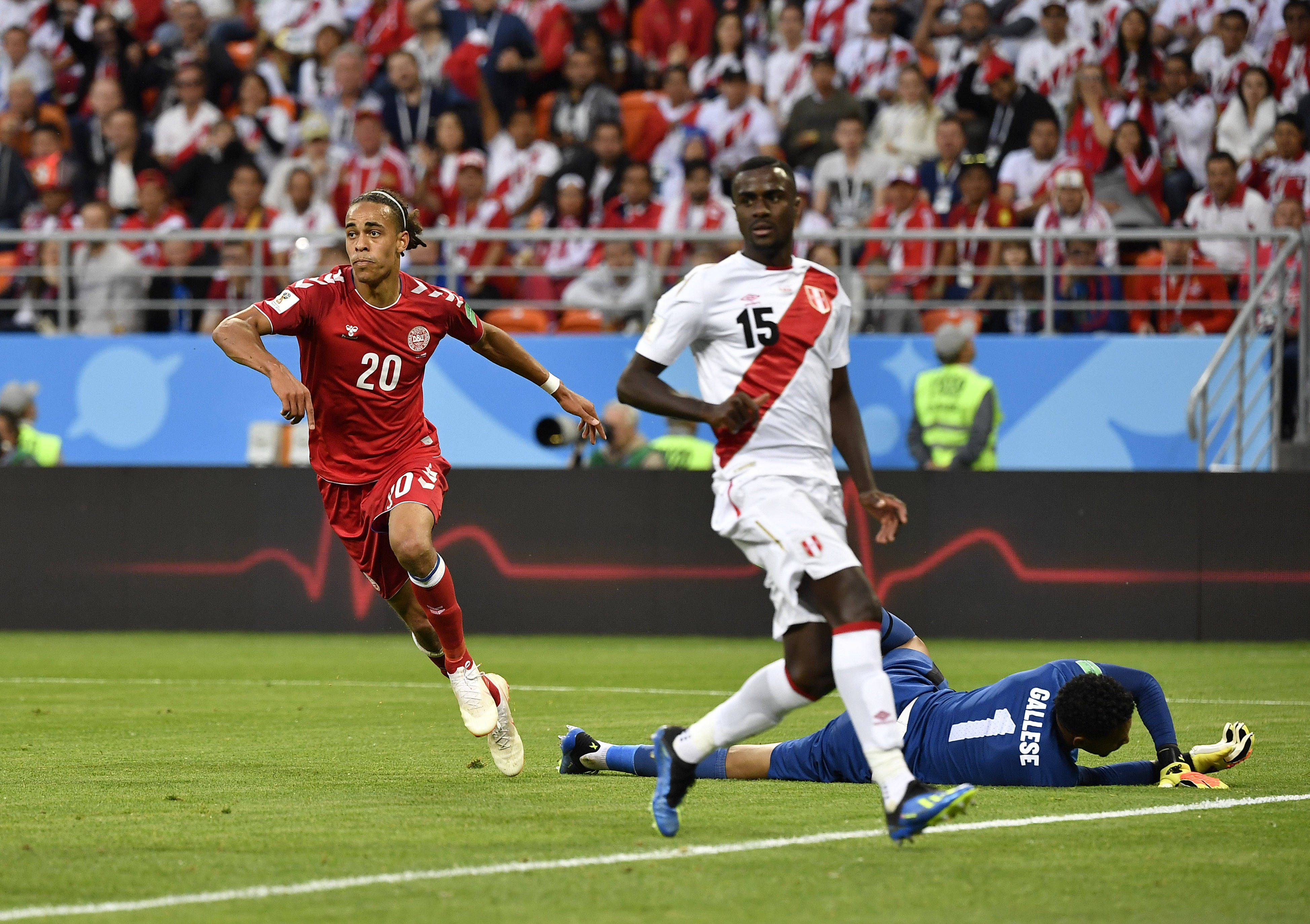 爱游戏官网-埃瓦尔客场不败，延续保级势头