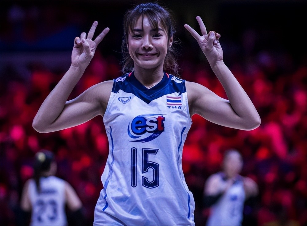 关于泰国球队上演逆转好戏，成功闯入淘汰赛的信息